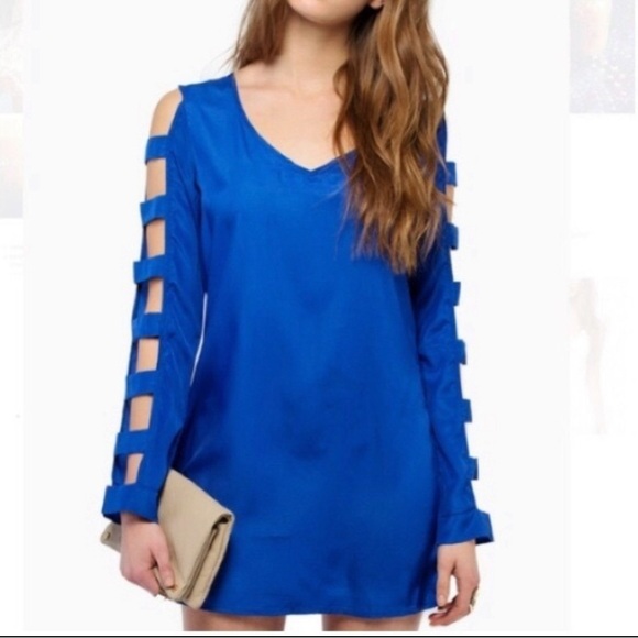 👑✅PRICE FIRM✅ Black Tunic Dress with Sexy cut out long sleeves - Picture 6 of 9